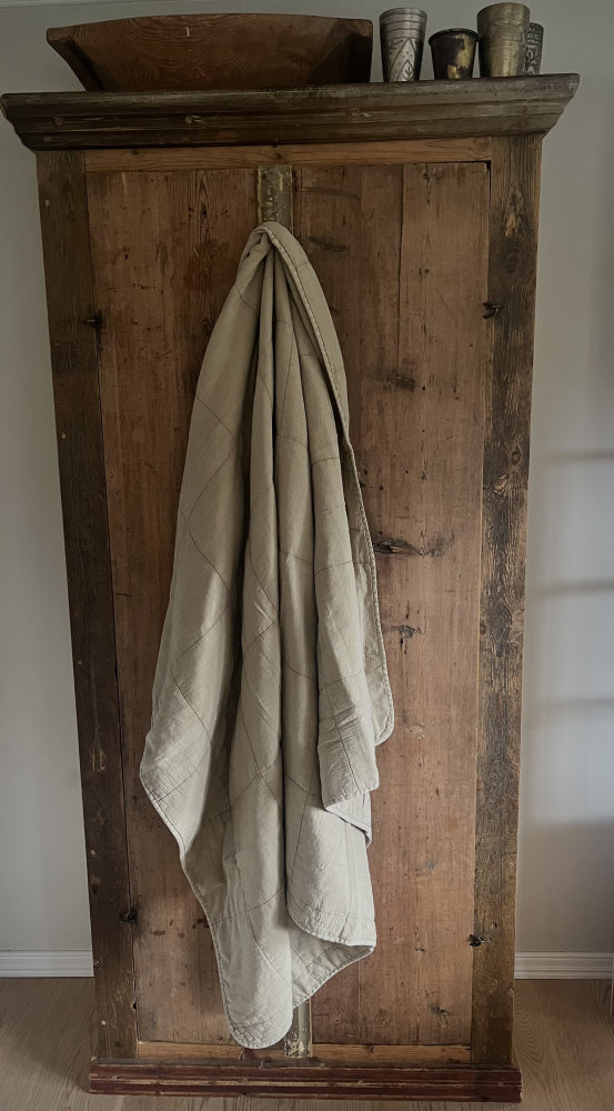 "Vintage" quiltet teppe - fog 130x180 cm