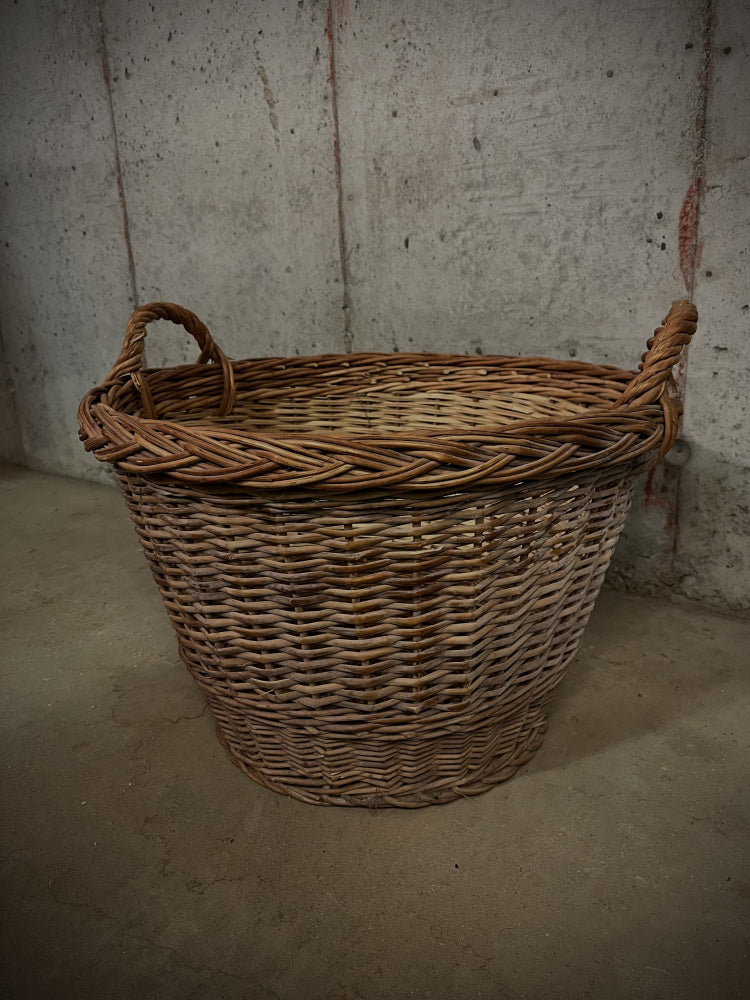 Flettet kurv høyde 41 cm