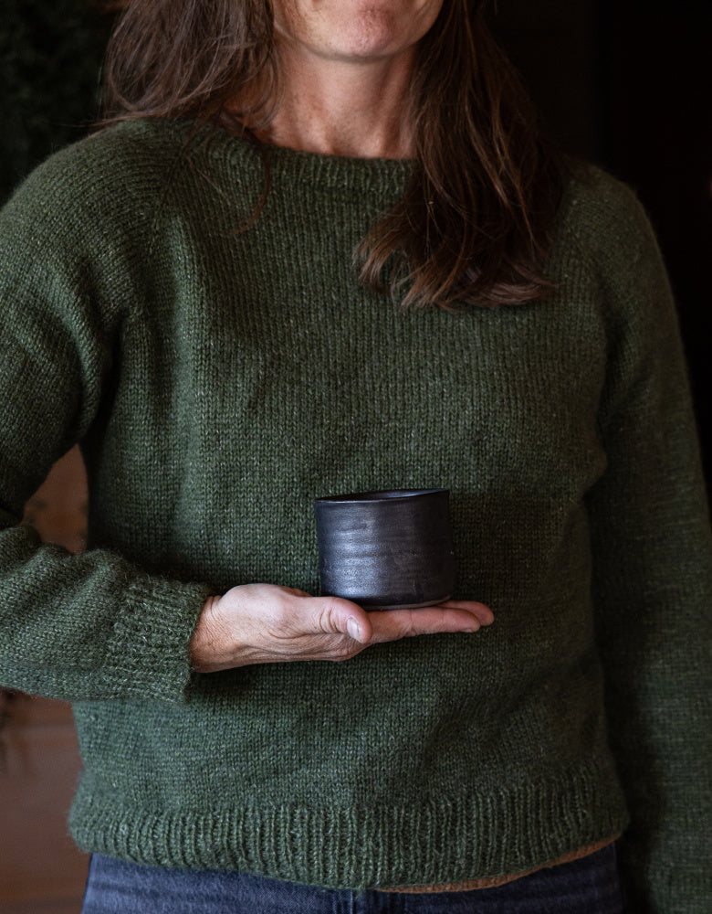 Håndlaget chunky kaffekopp - sort