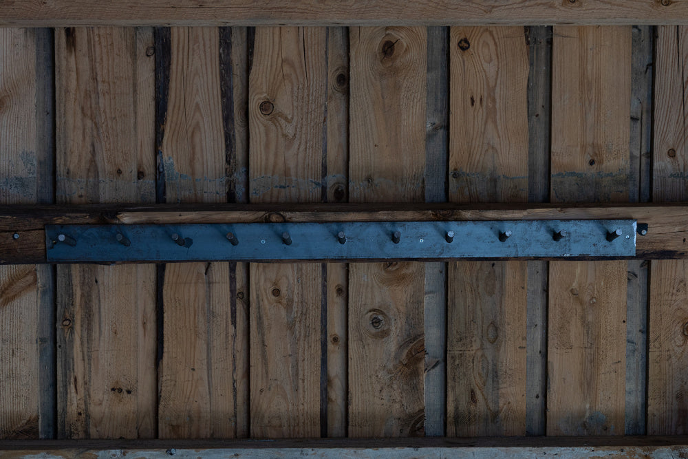 Knaggrekke av jern 11 knagger