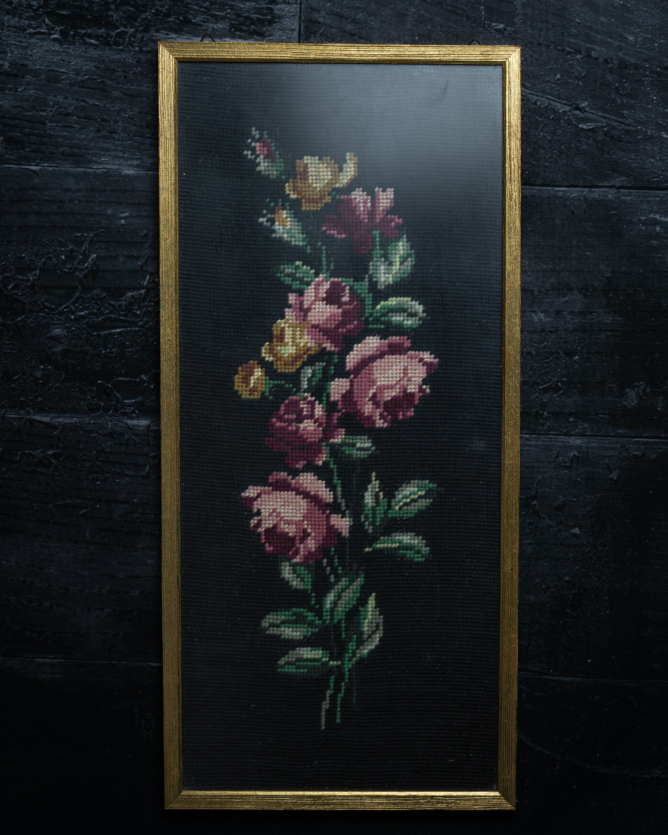 Brodert blomstermotiv