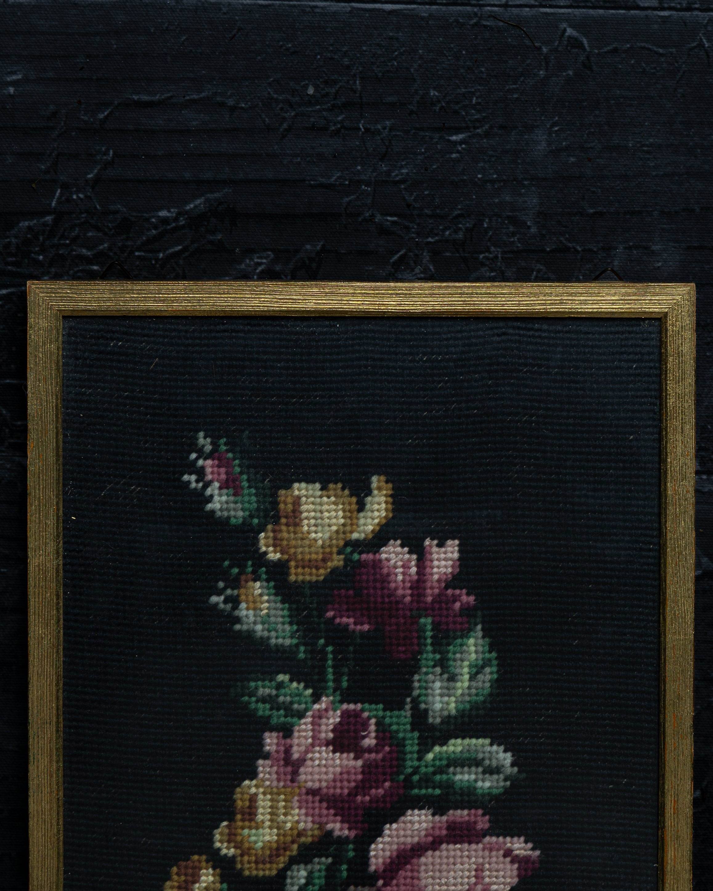 Brodert blomstermotiv