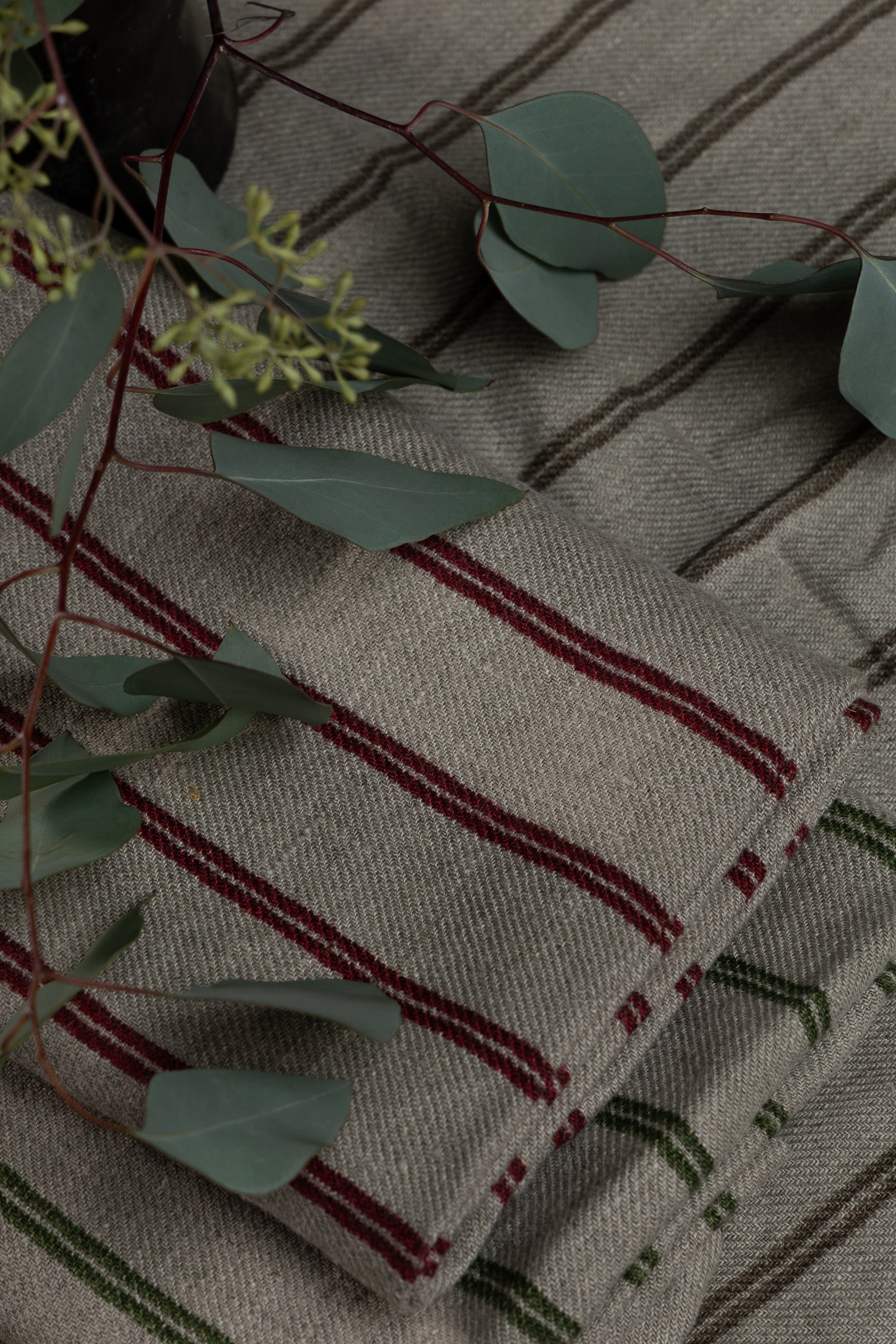 Linåker løper 44x140 cm - Natur og rød