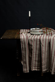 Linåker duk 138x250 cm - Natur og rød