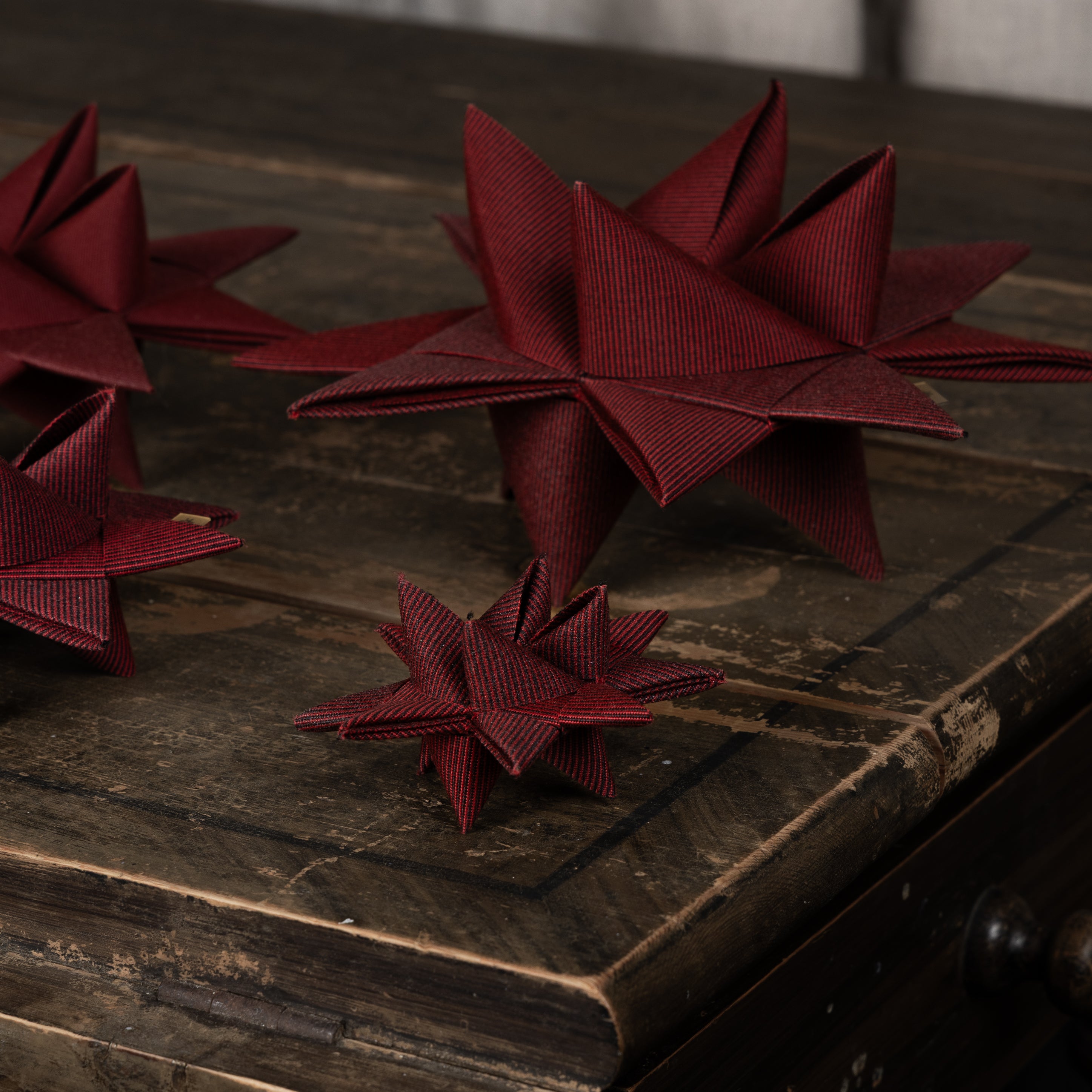 Julestjerne XS - Tweed Rojo