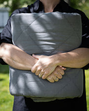 Støvete mørkegrått pledd 260*280