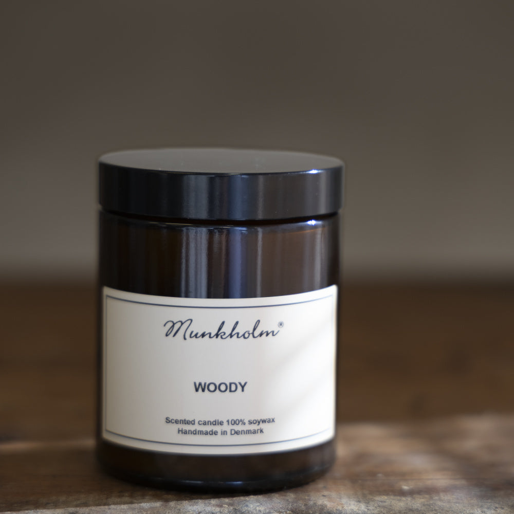 Soyavoks duftlys - Woody
