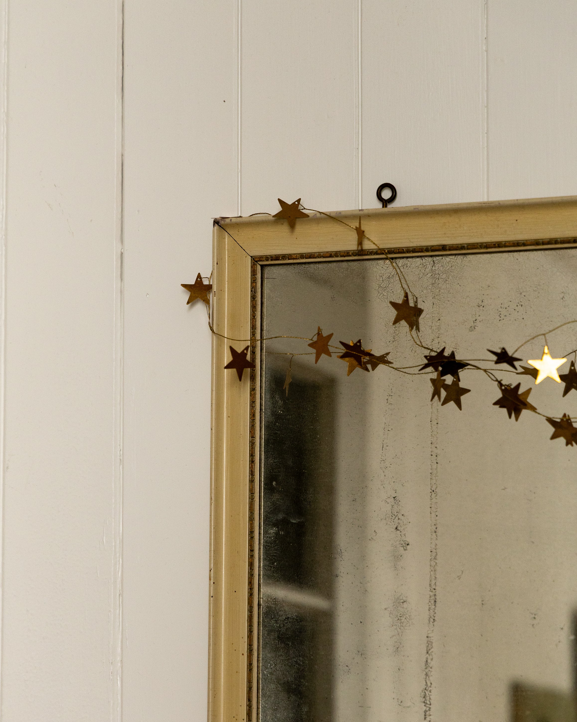 Girlander mellomstore stjerner