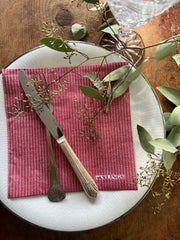 Papirserviett middag 40x40cm - Stripete rød/offwhite