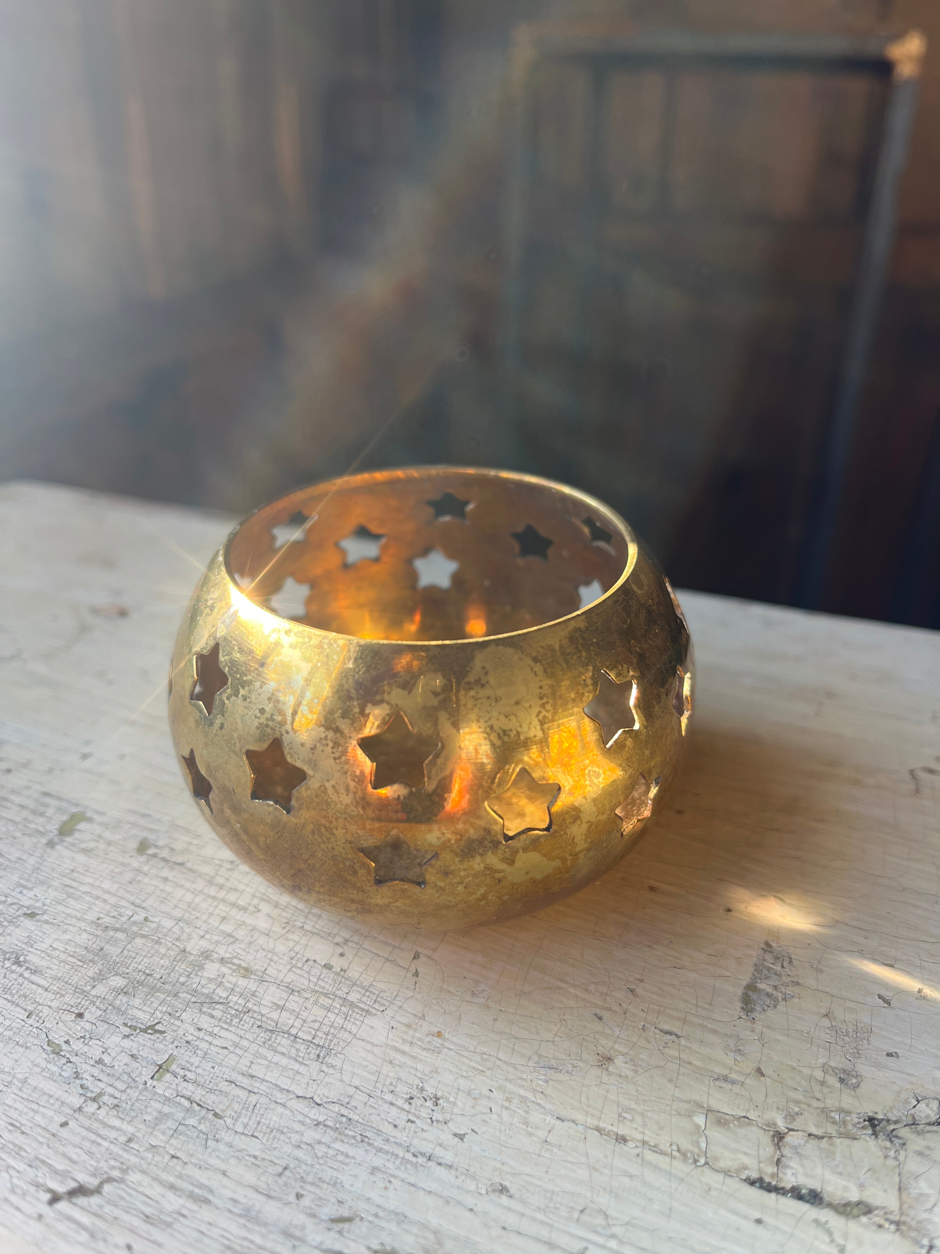 Messinglysestake stjerner telys