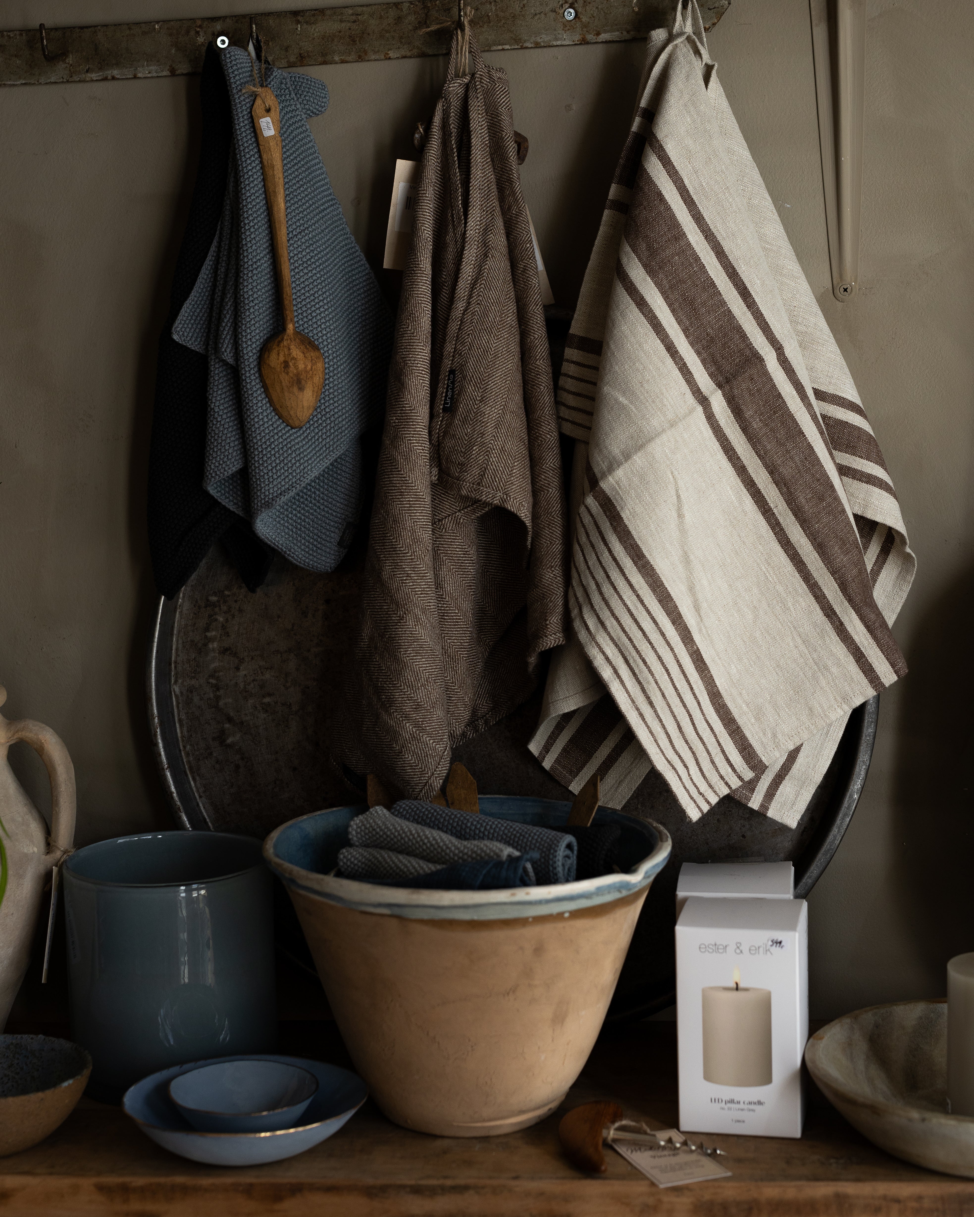 Stripete kjøkkenhåndkle i natur/brun 100% lin, 2stk