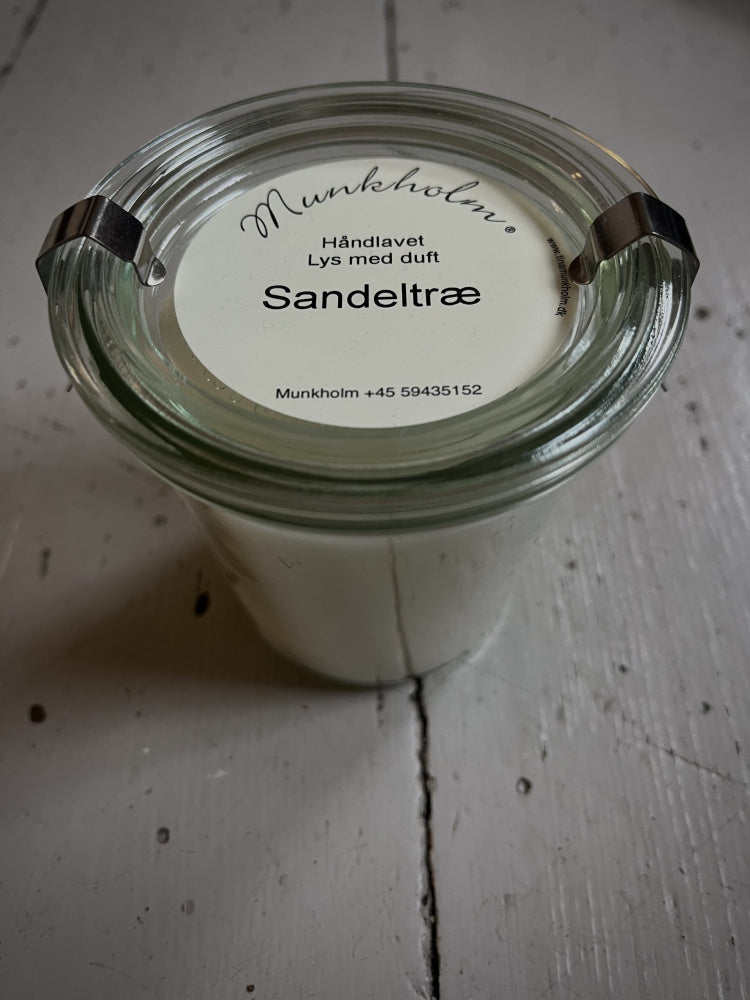 Munkholm duftlys, Sandeltre