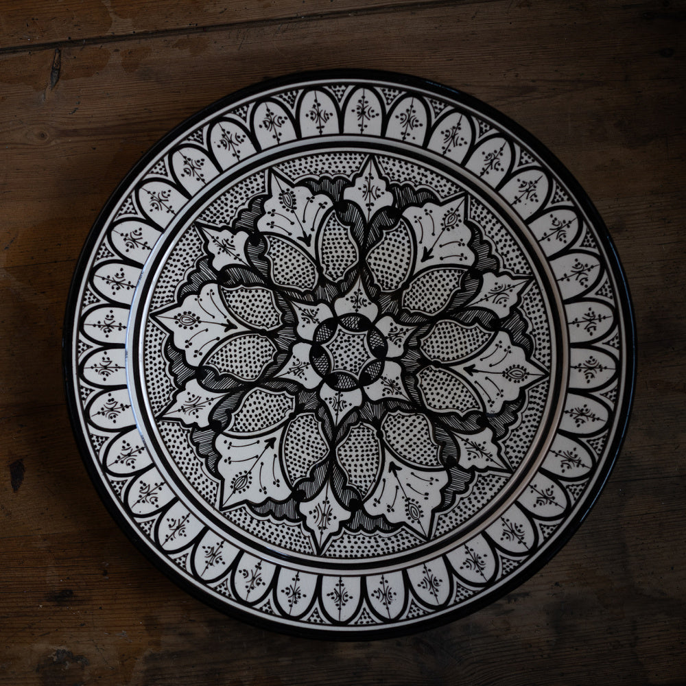 Håndmalt fat sort 40 cm