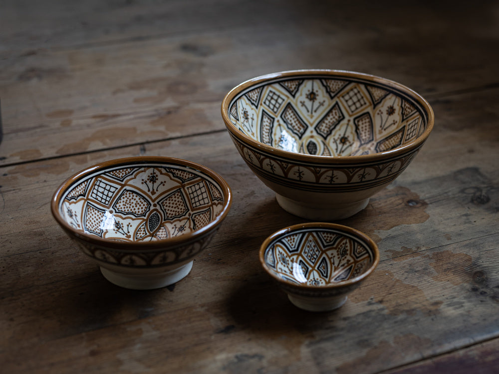 Håndmalt skål 19 cm - brente farger