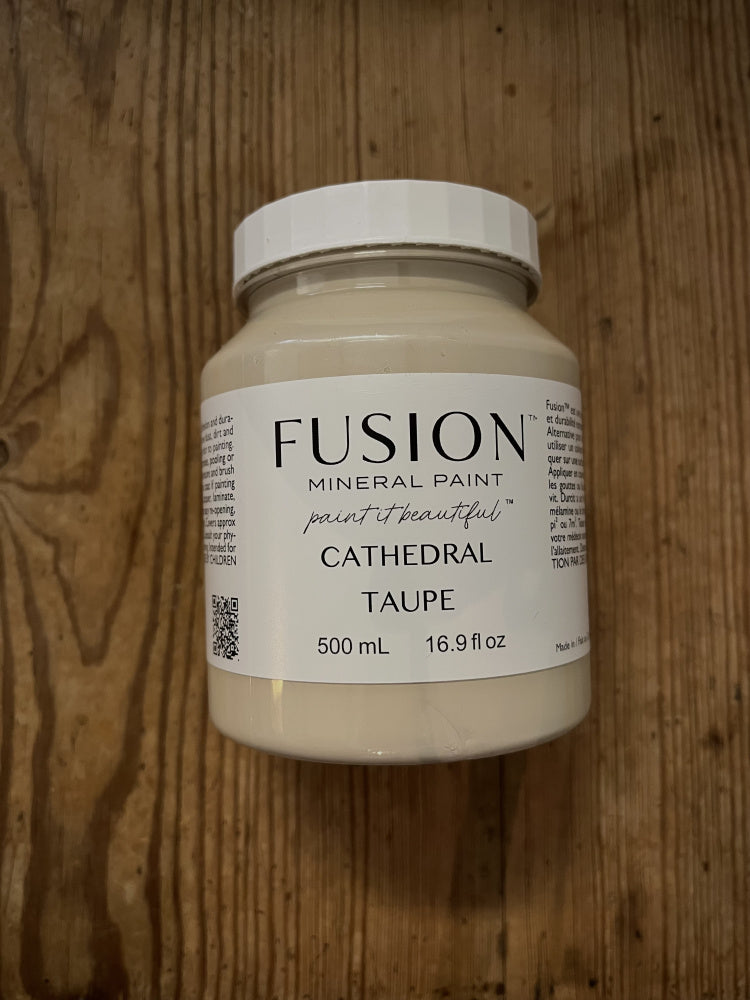 Fusion mineral paint Cathedral Taupe
