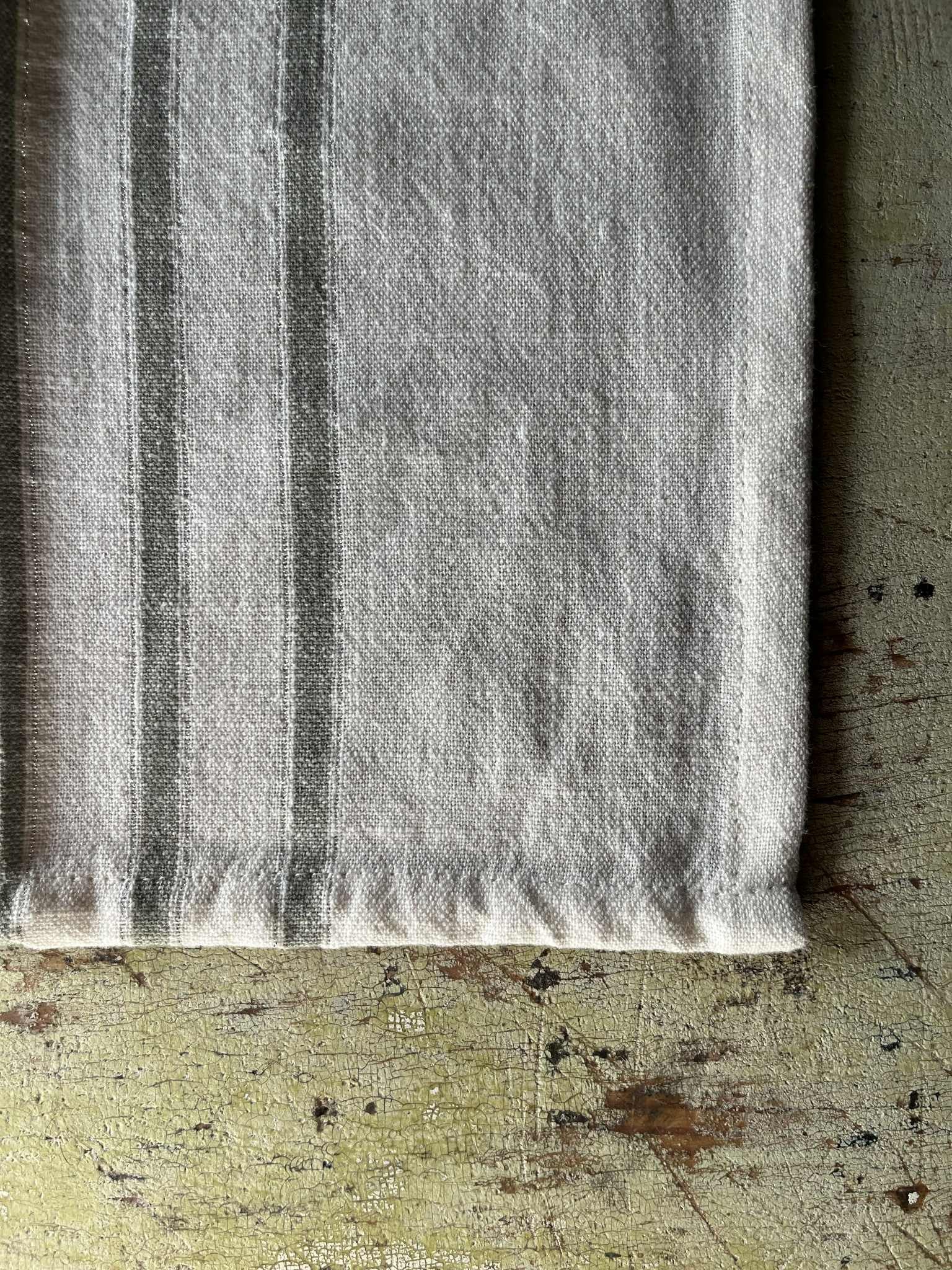 Kjøkkenhåndkle striper offwhite, grønn og sølv 50x70cm