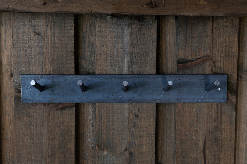 Knaggrekke av jern 5 knagger