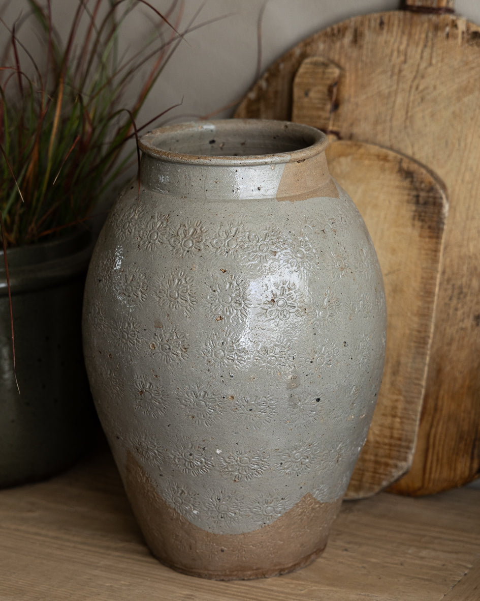 krukke-graabrune-toner-fra-kina