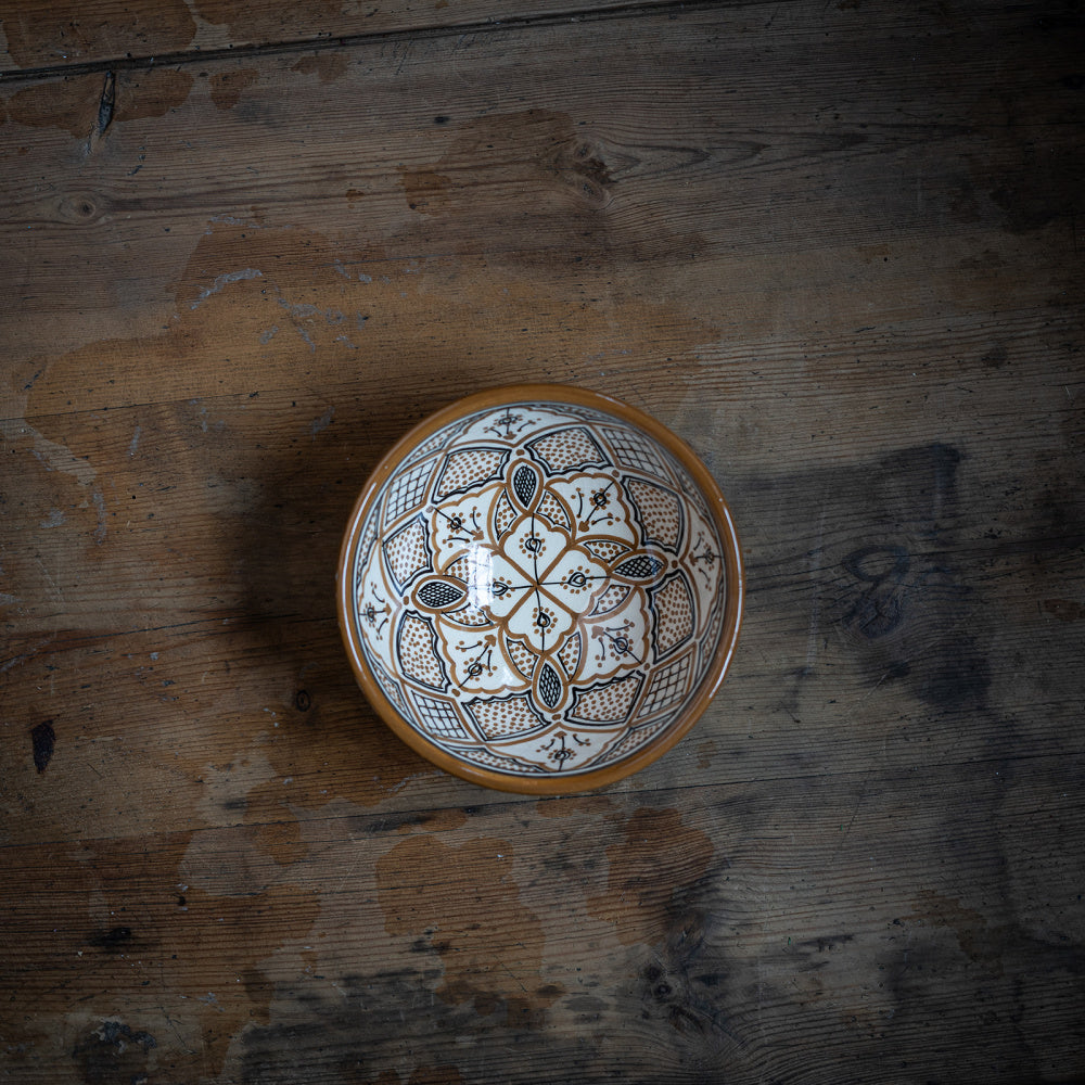 Håndmalt skål brente farger 19 cm