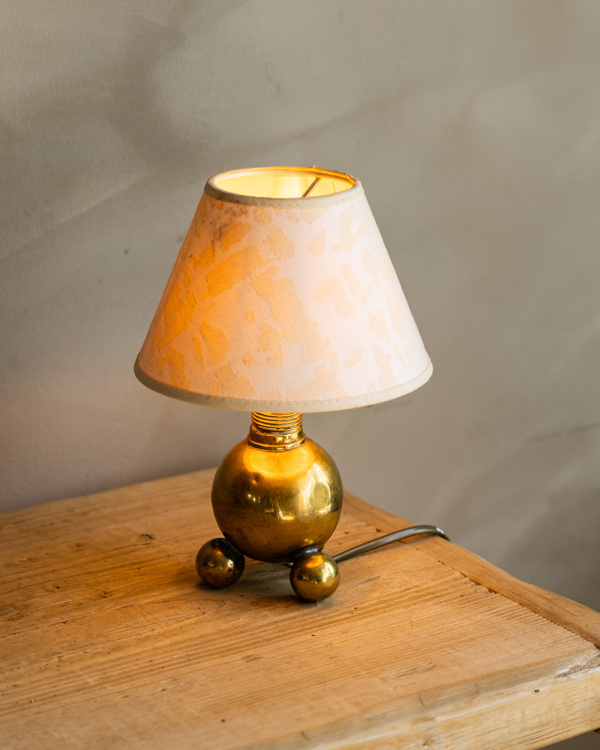 lampe-med-skjerm