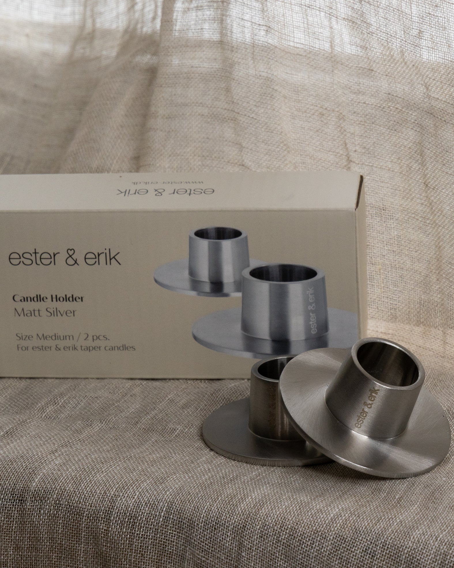 2pk lysestaker i børstet sølv fra ester & erik 