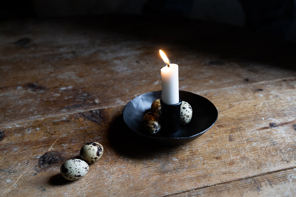 Lysestake med skål str M med påske egg i skålen 