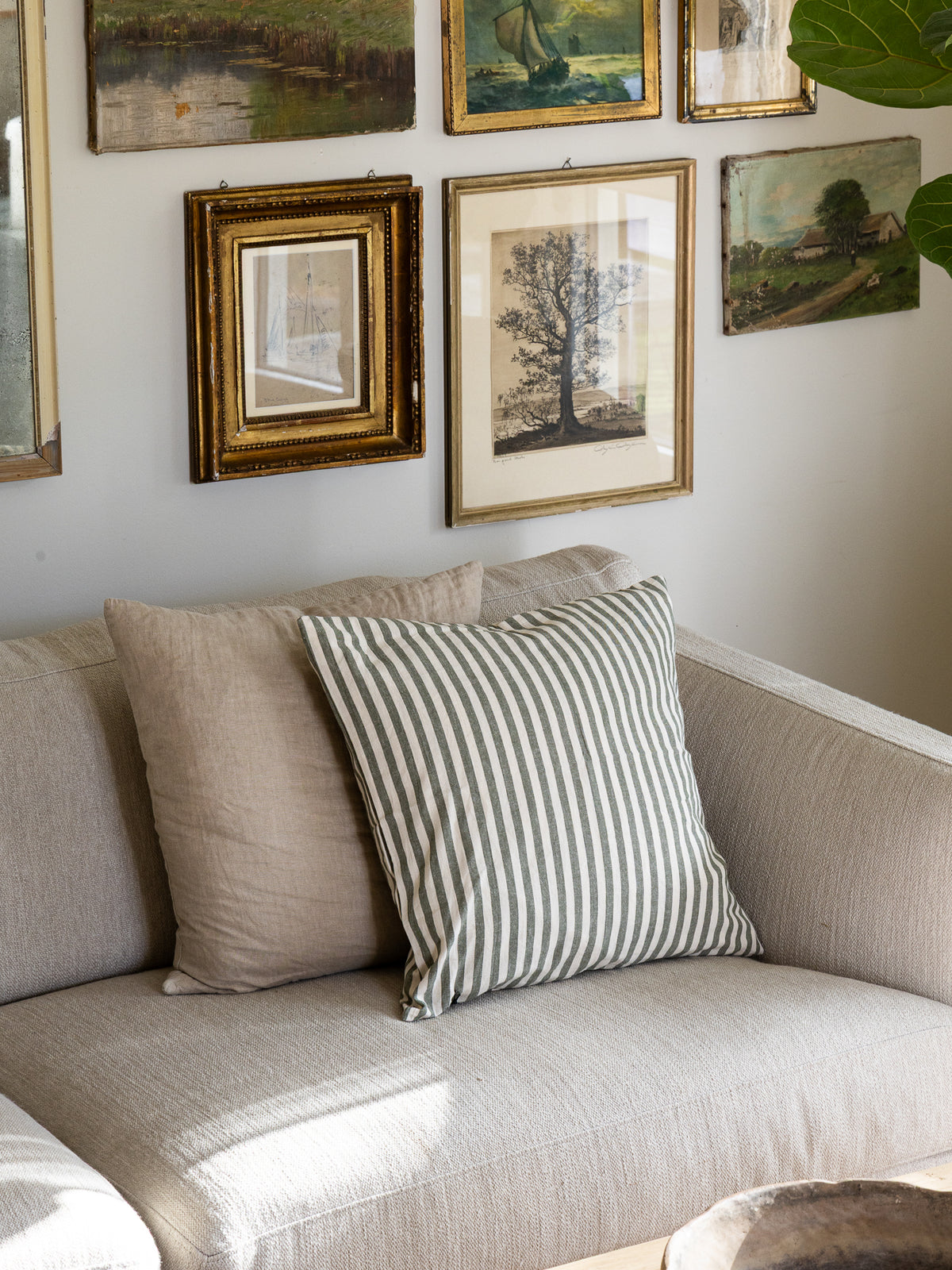 putetrekk-striper-tynne-gronn-beige