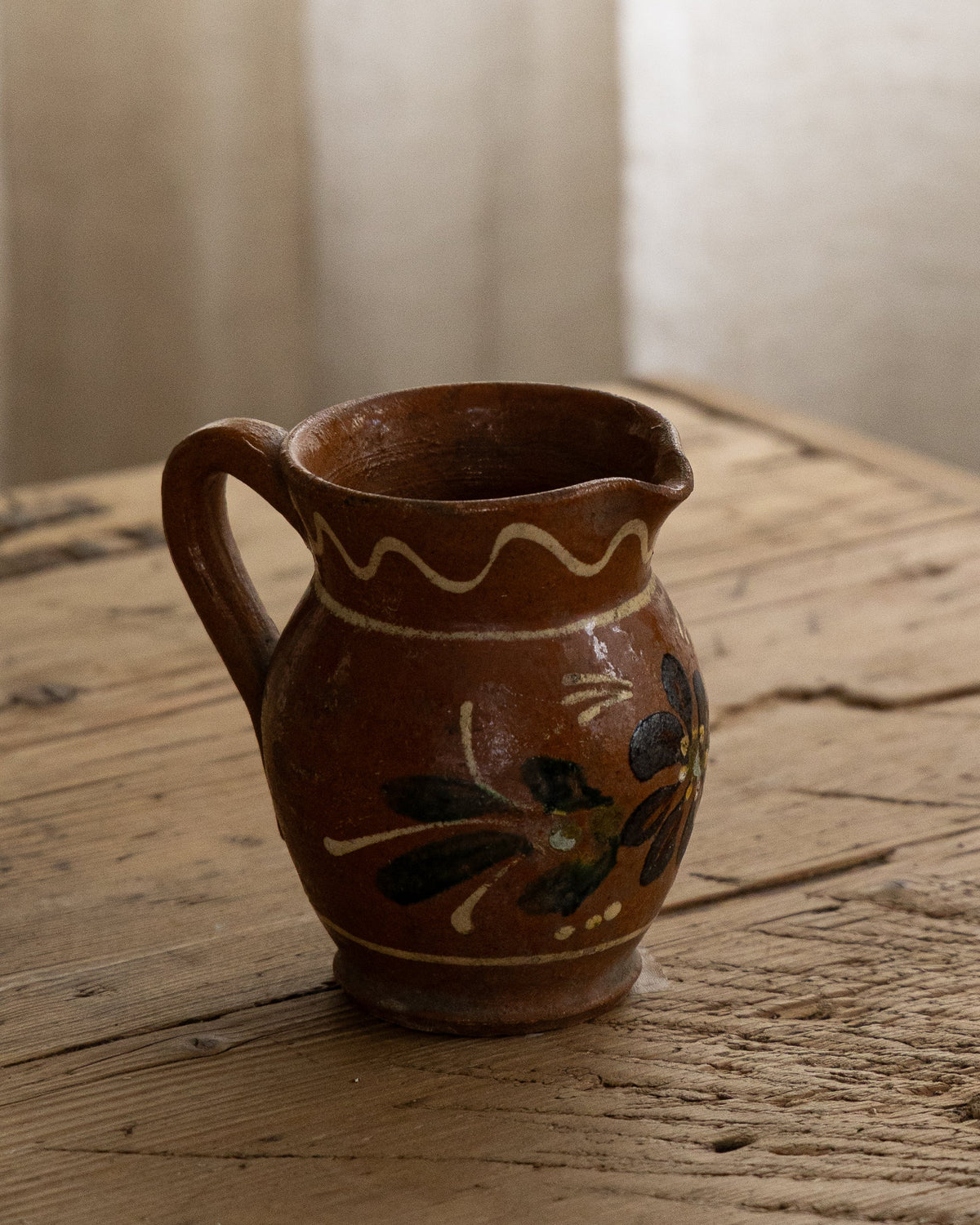 fransk-mugge-med-blomstermotiv