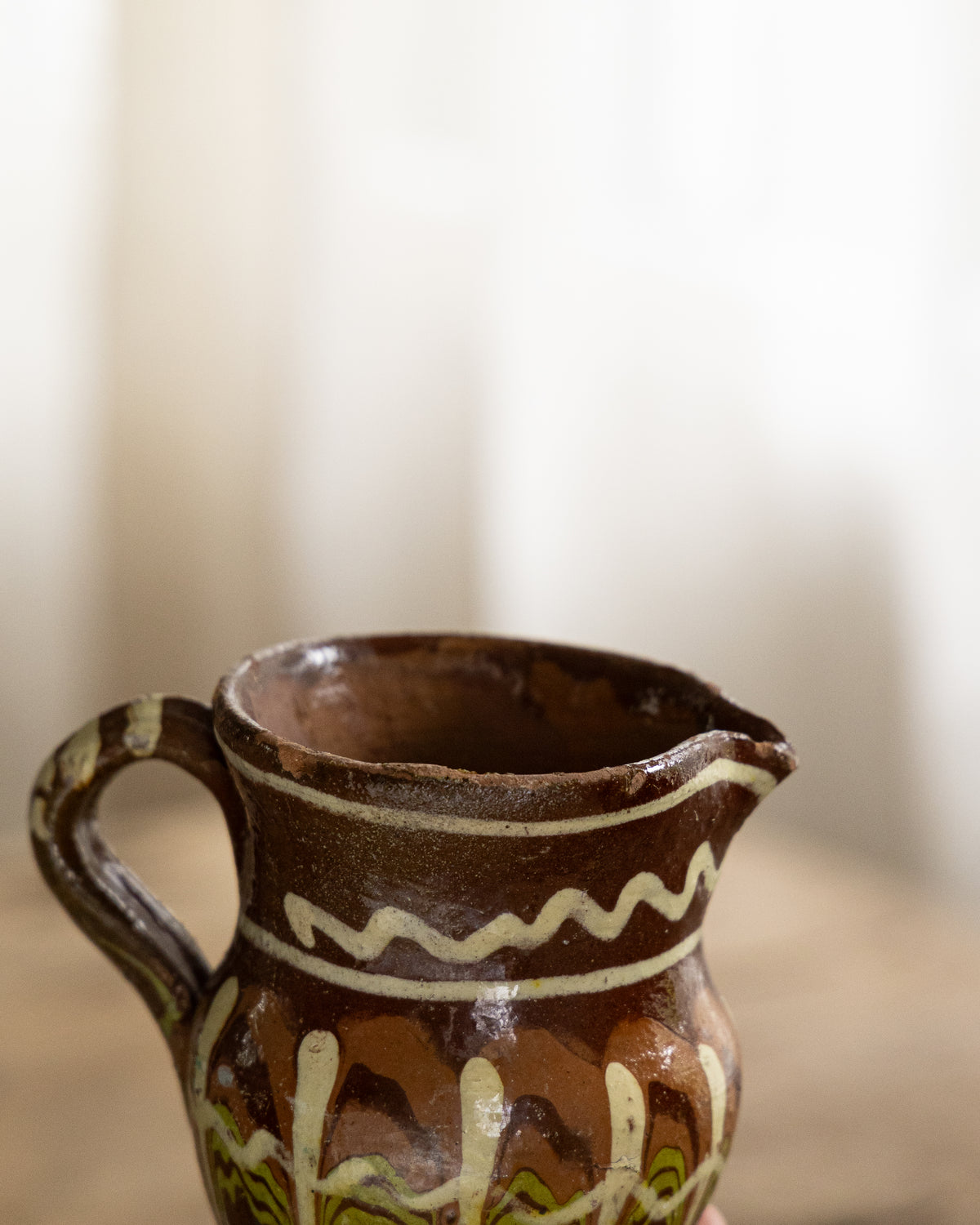 naerbilde-av-topp-av-mugge