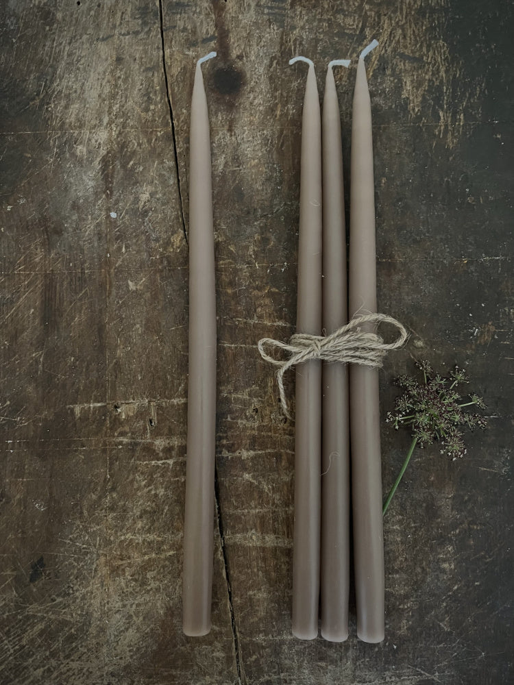 Tynne stearinlys 28 cm, 4 pk - Nougat