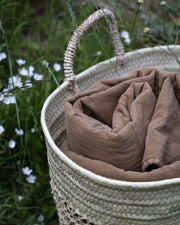 vintage-look-paa-teppe-i-kurv