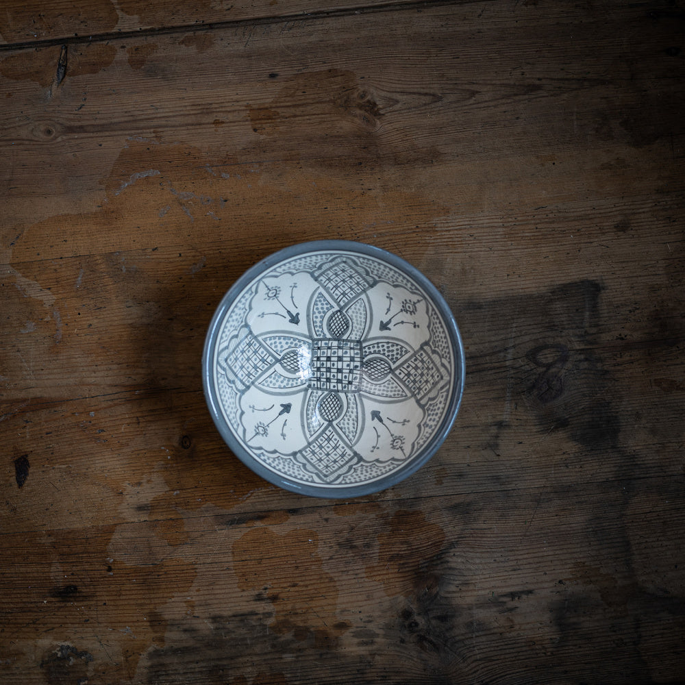 Håndmalt skål grå 19 cm