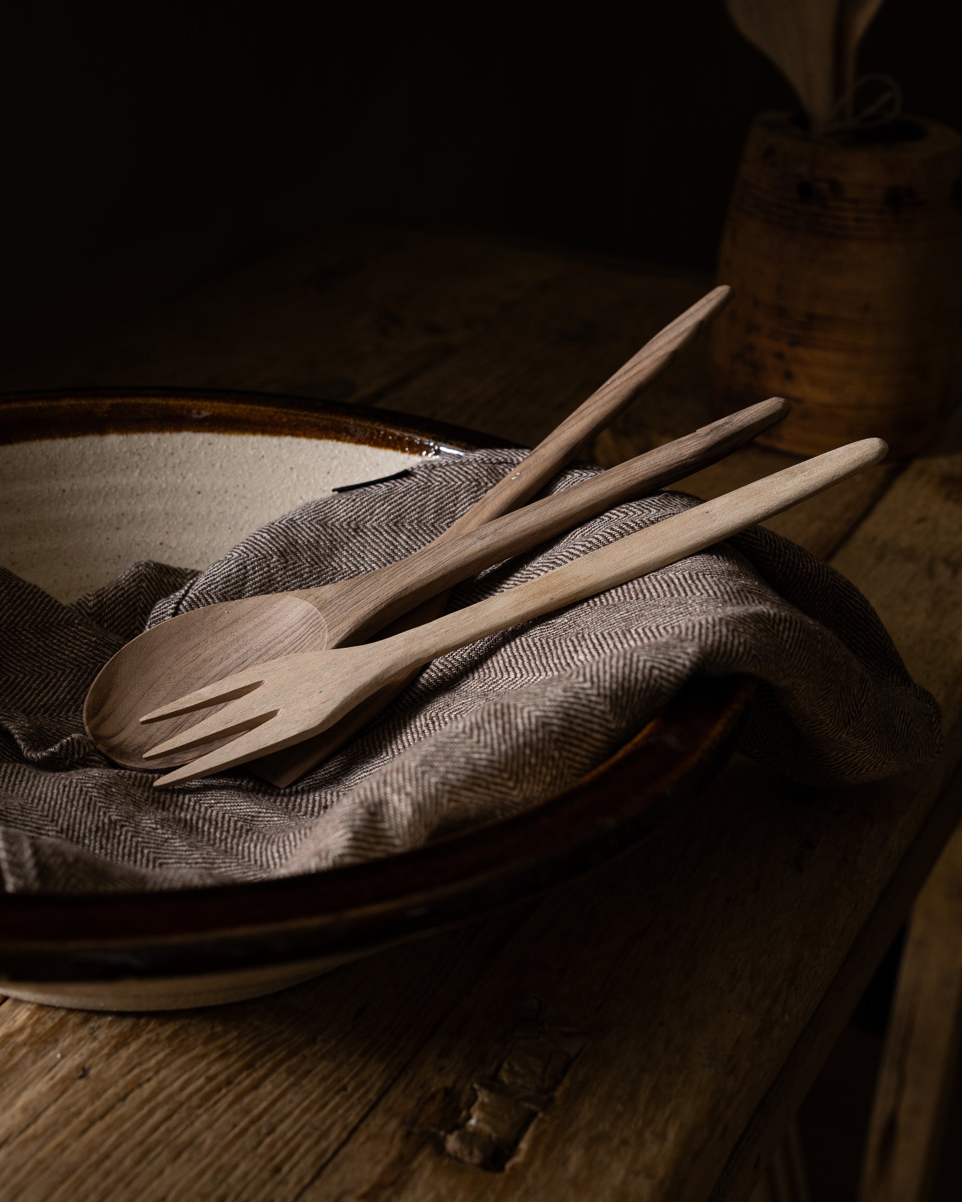 redskaper-i-tre-kjokkenredskap-i-skaal