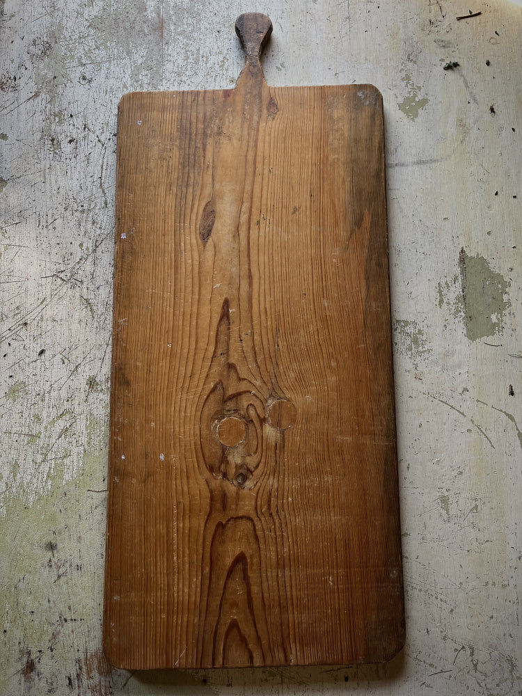 Stor håndlaget vintage trefjøl fra Tyrkia brukt til brødbaking – rustikk bakefjøl 82 x 38 cm