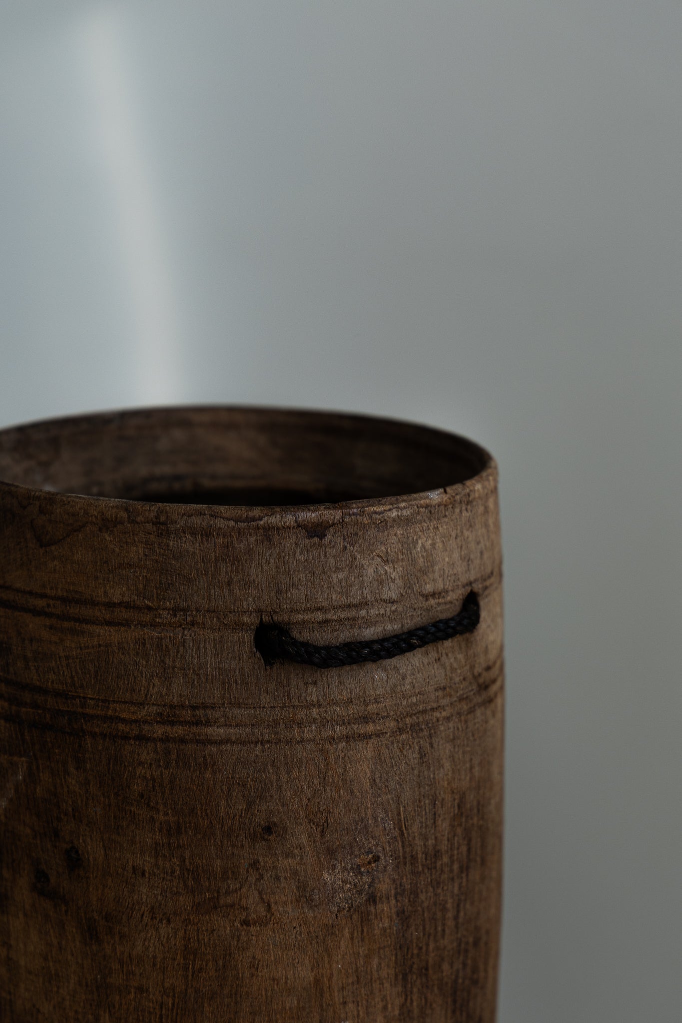 detaljbilde-av-tau-pa-trekrukke