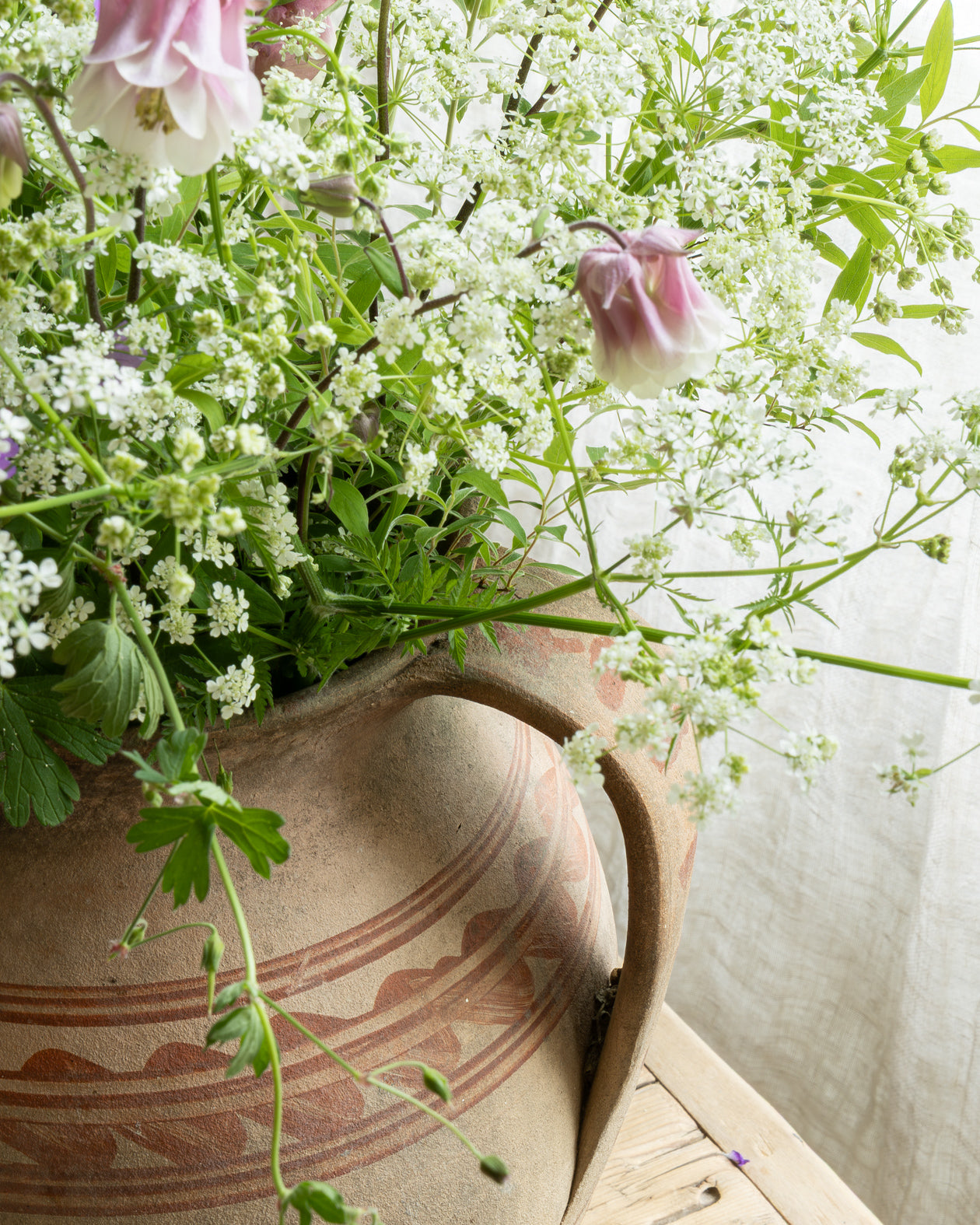 fransk-krukke-med-blomster
