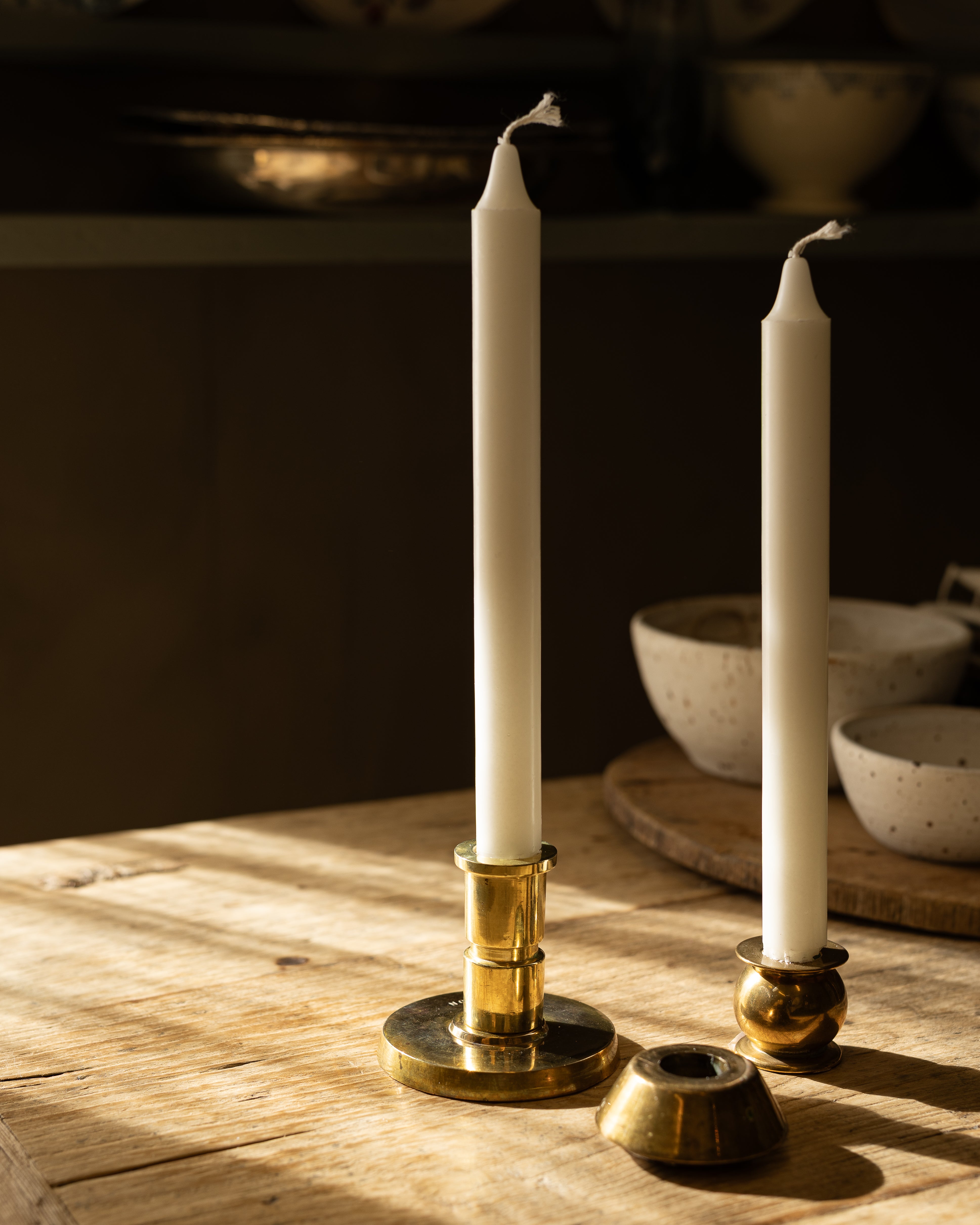 samling-av-tre-messinglysestaker