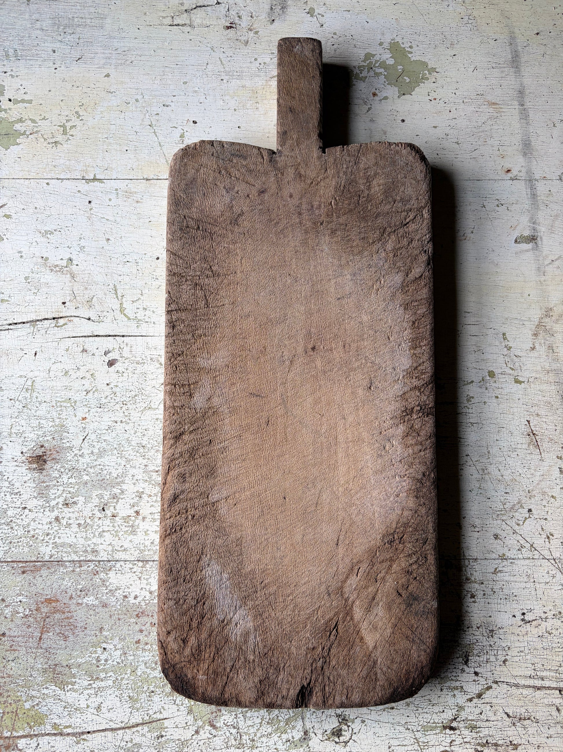 smal-trefjol-paa-lyst-bord
